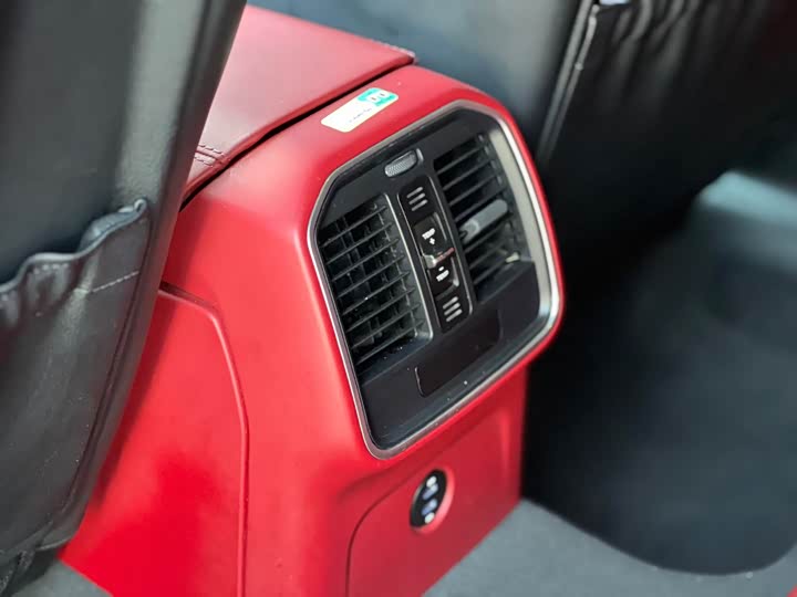 Фото 15 - Porsche Macan