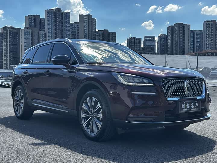 Фото 3 - Lincoln Corsair