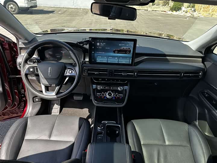 Фото 6 - Lincoln Corsair