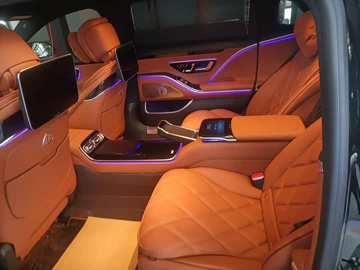 Фото 6 - Mercedes-Benz Maybach S-Class