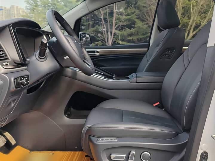 Фото 11 - GAC Trumpchi M8