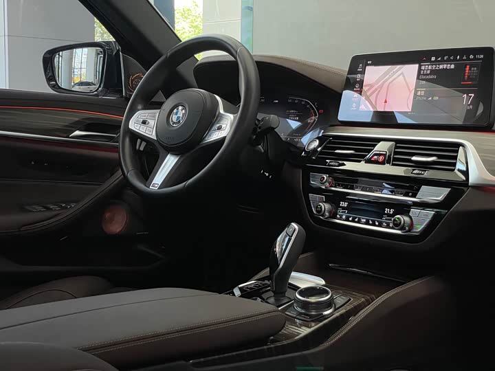 Фото 10 - BMW 5 Series