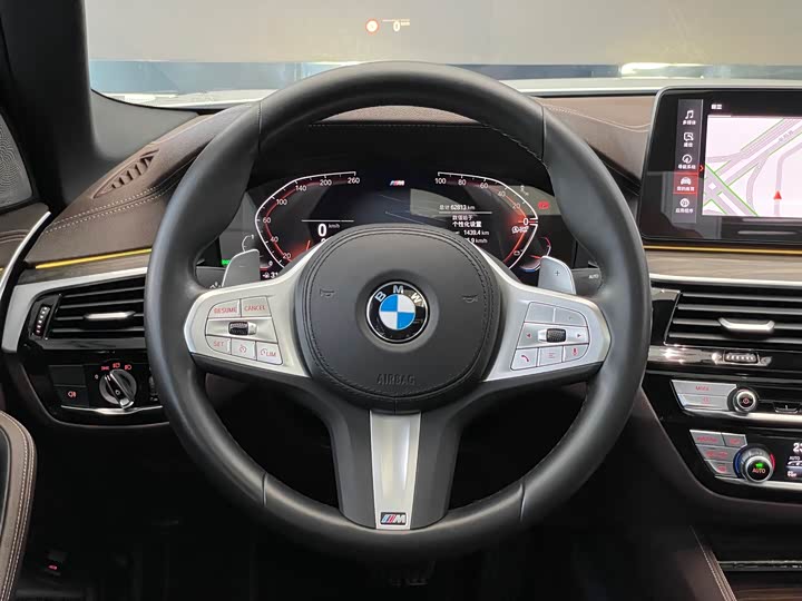 Фото 14 - BMW 5 Series