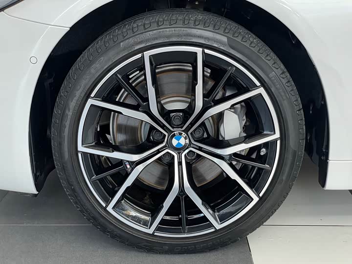 Фото 33 - BMW 5 Series