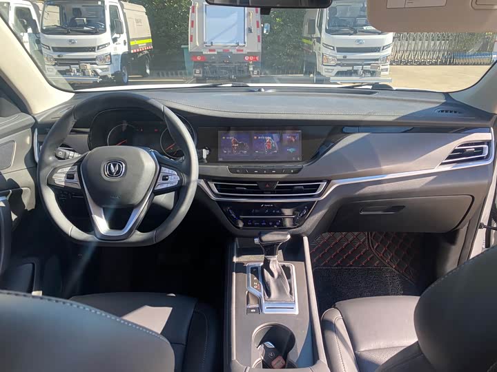 Фото 12 - Changan CS35 Plus