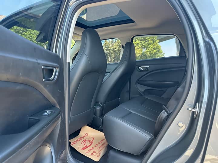 Фото 10 - Leapmotor T03