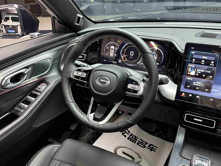 Фото 12 - GAC Trumpchi GS8