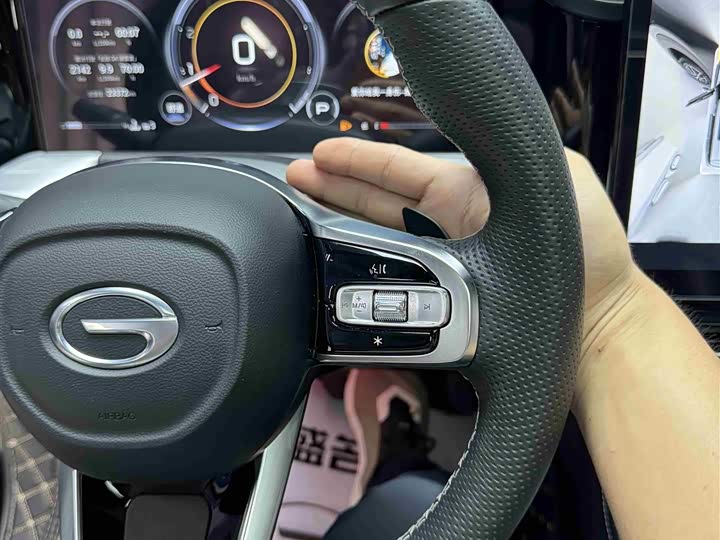 Фото 26 - GAC Trumpchi GS8