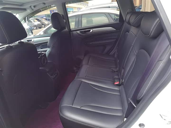 Фото 8 - Haval M6