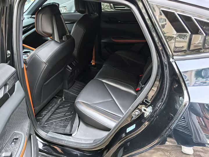 Фото 6 - Changan UNI-V