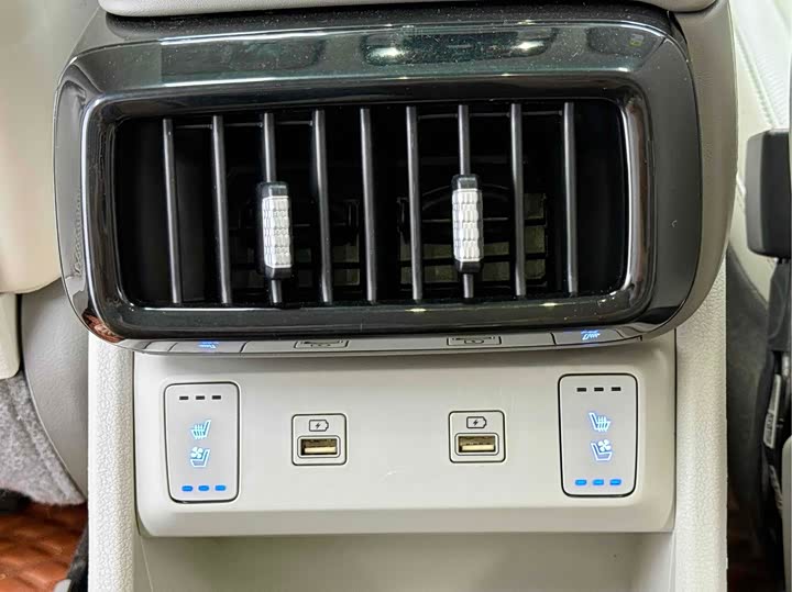 Фото 14 - Hyundai Custo