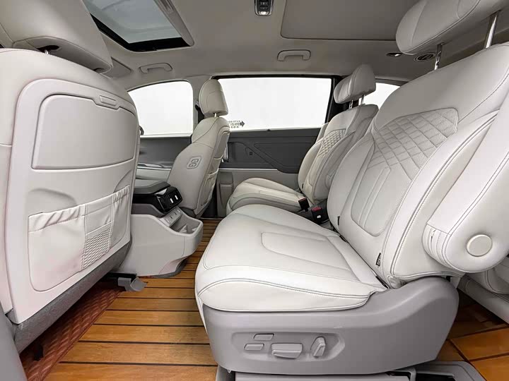 Фото 15 - Hyundai Custo