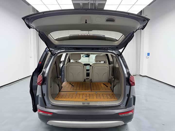 Фото 22 - Hyundai Custo