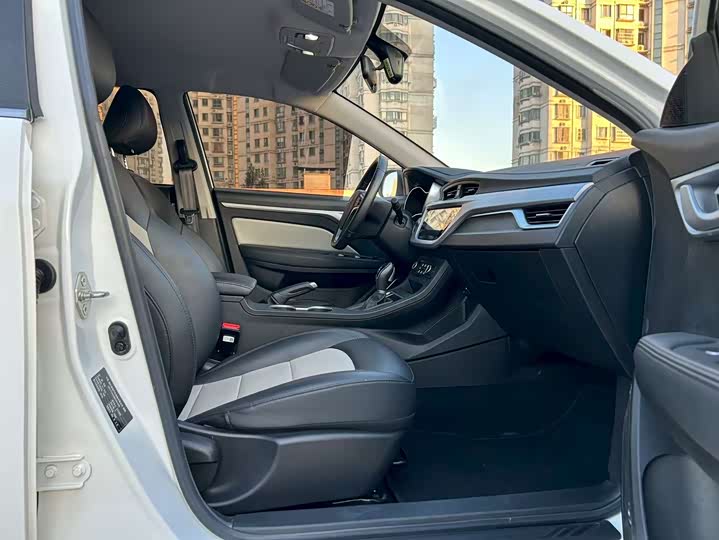 Фото 16 - Geely Vision