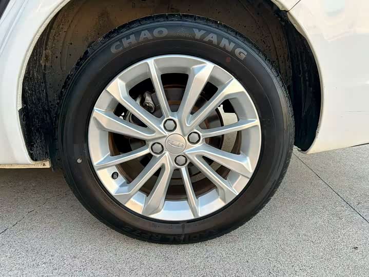 Фото 19 - Geely Vision