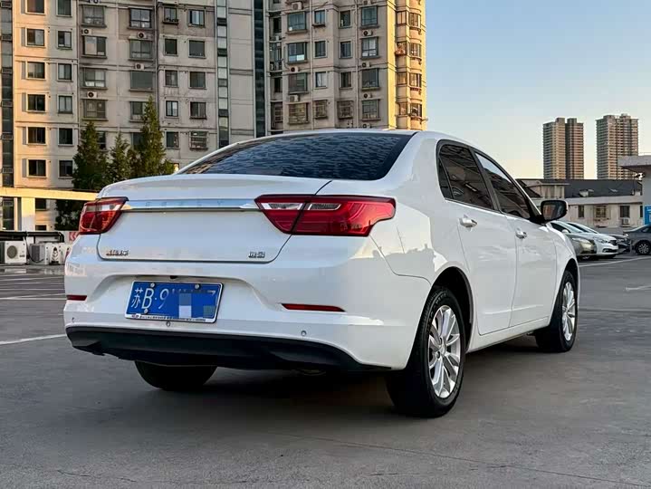 Фото 8 - Geely Vision