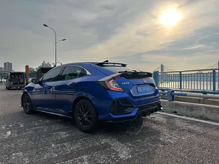 Фото 4 - Honda Civic