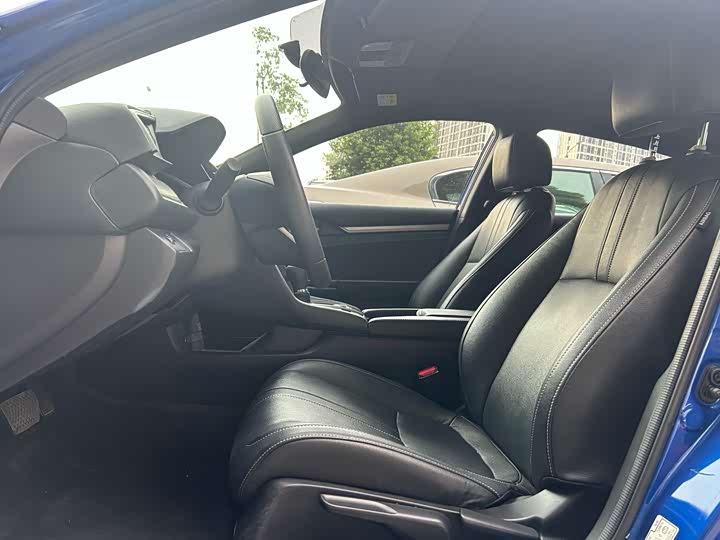 Фото 9 - Honda Civic