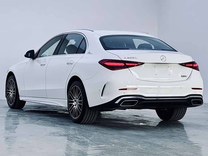 Фото 4 - Mercedes-Benz C-Class