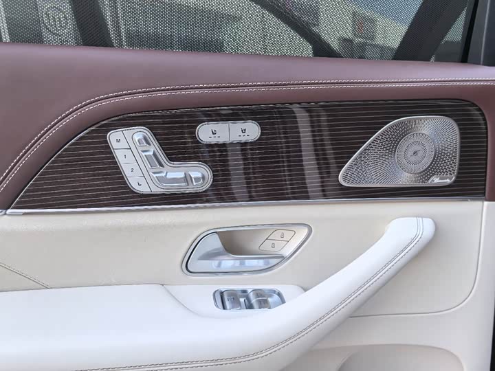 Фото 13 - Mercedes-Benz Maybach GLS