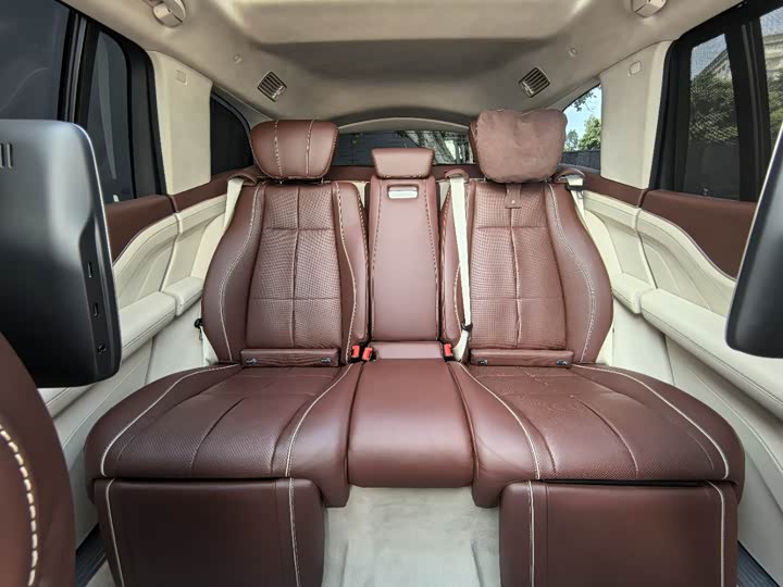 Фото 26 - Mercedes-Benz Maybach GLS