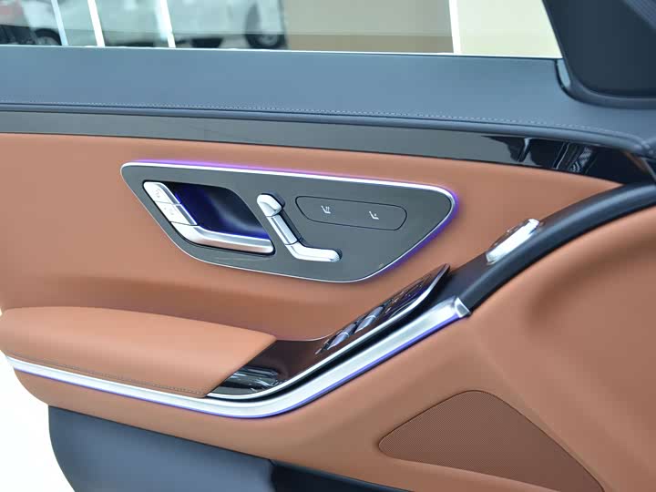 Фото 8 - Mercedes-Benz S-Class