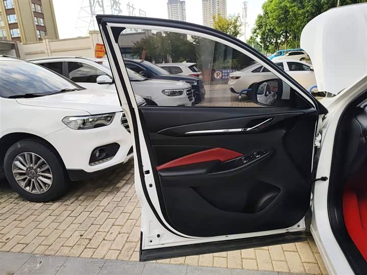 Фото 28 - Changan Oshan X5