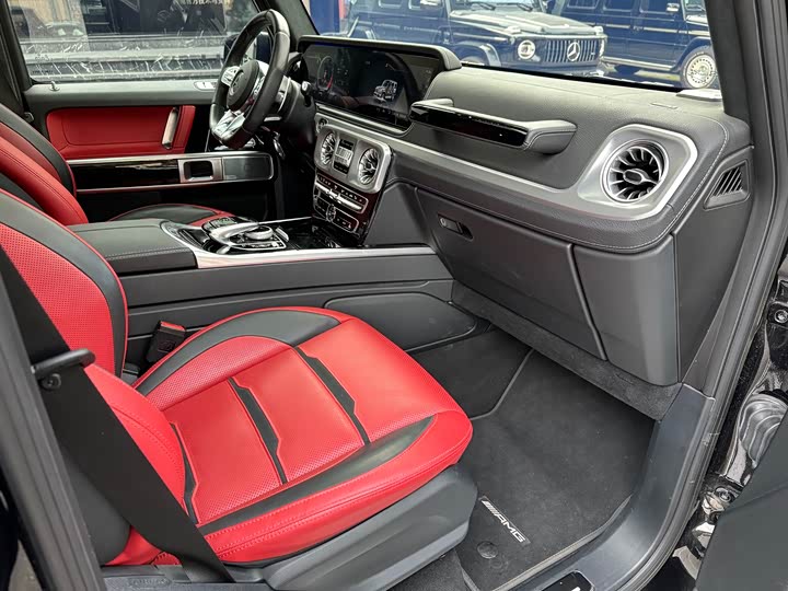 Фото 9 - Mercedes-Benz G-Class AMG