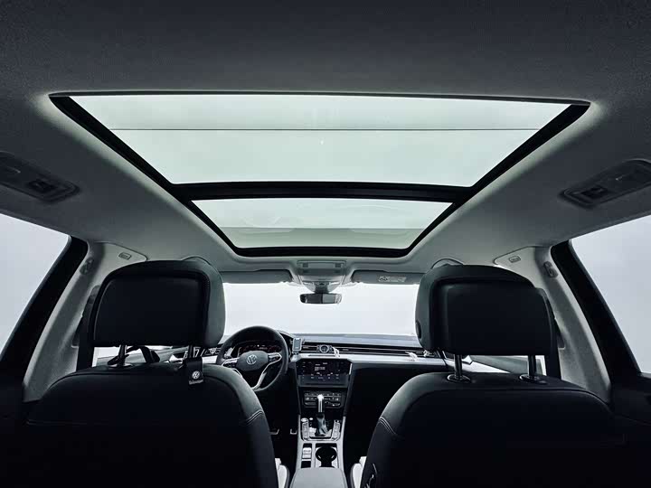 Фото 12 - Volkswagen Magotan