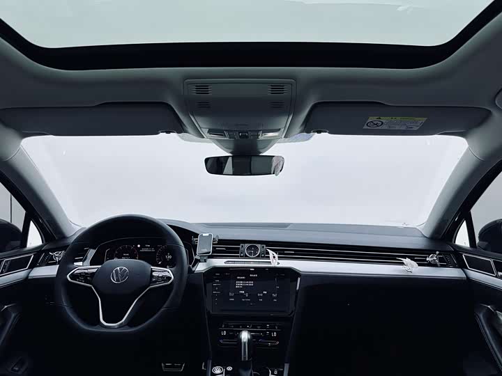 Фото 14 - Volkswagen Magotan