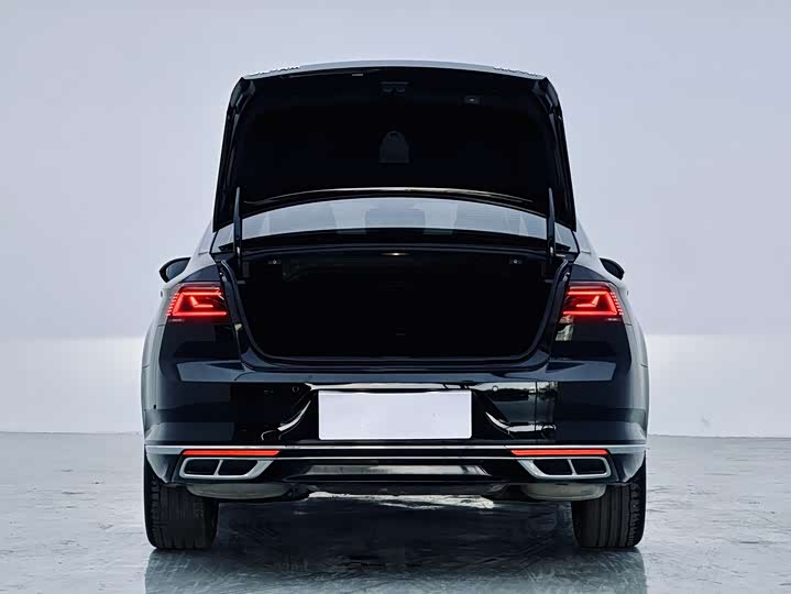 Фото 7 - Volkswagen Magotan