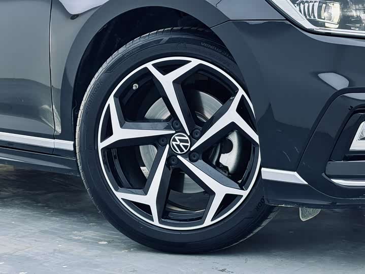 Фото 9 - Volkswagen Magotan