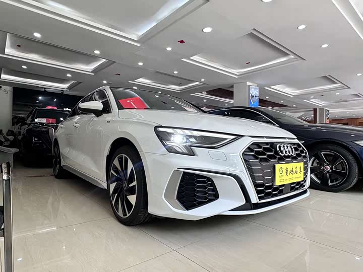 Фото 2 - Audi A3