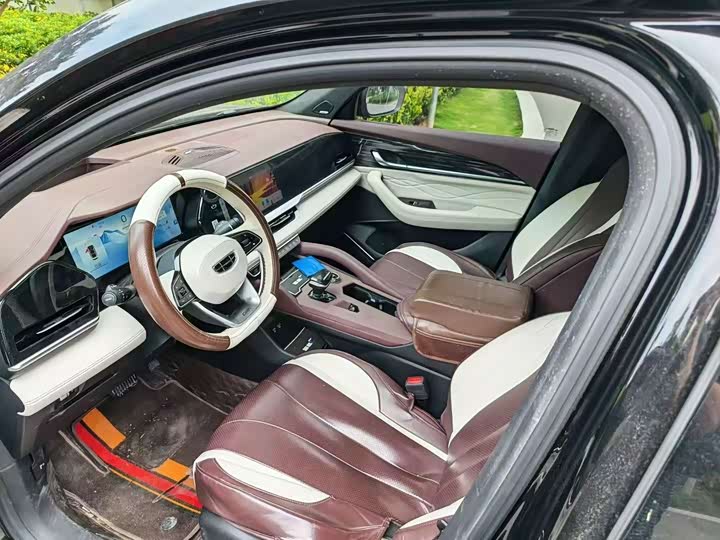 Фото 4 - Geely Monjaro