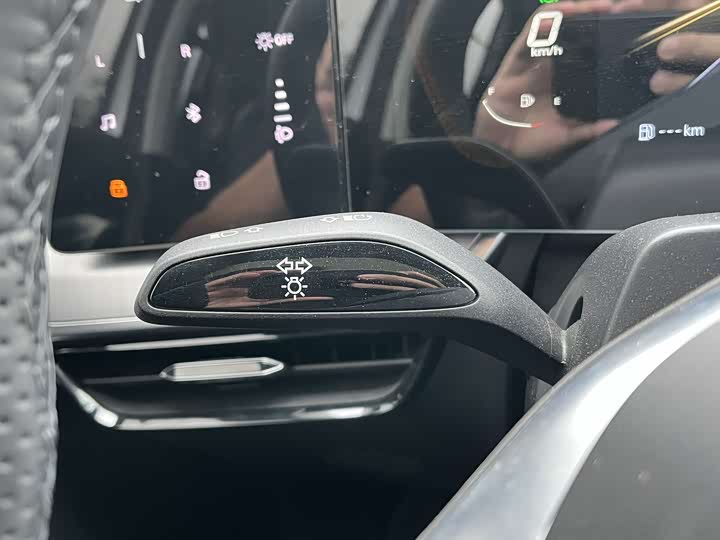 Фото 17 - MG Motor One