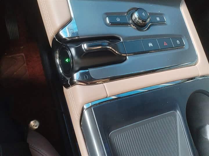 Фото 14 - Nio ES6