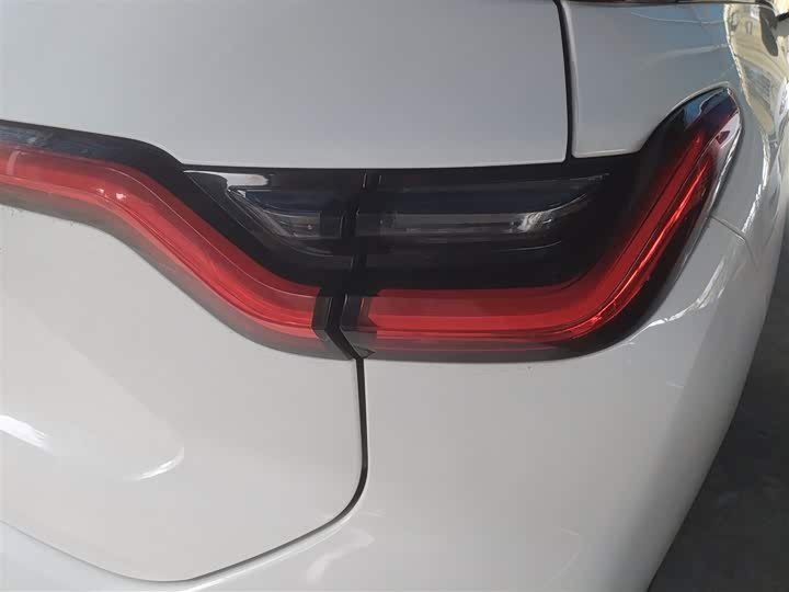 Фото 8 - Nio ES6