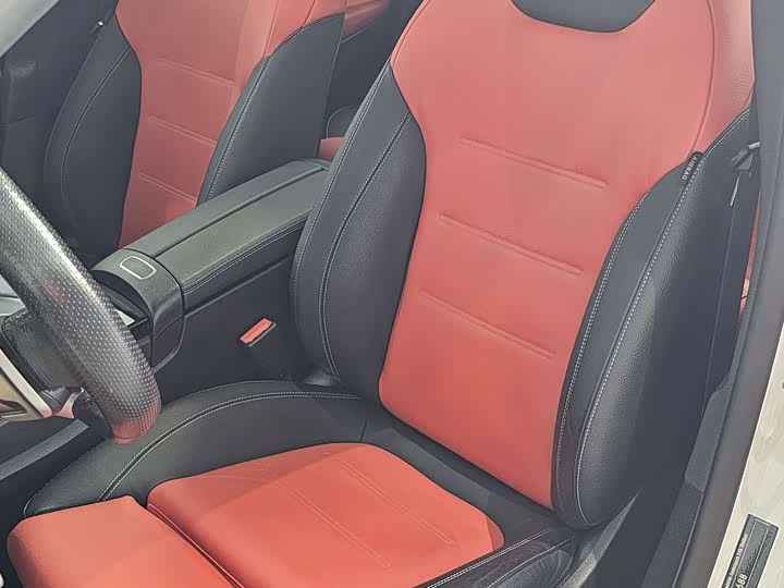 Фото 10 - Mercedes-Benz A-Class AMG