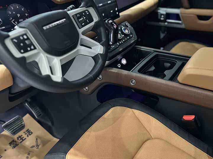 Фото 4 - Land Rover Defender