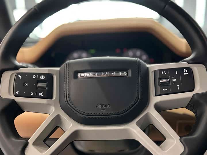 Фото 9 - Land Rover Defender