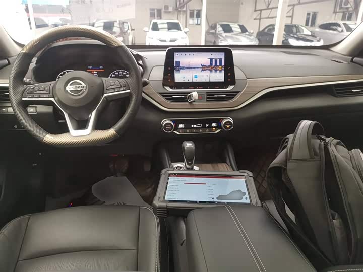 Фото 10 - Nissan Teana