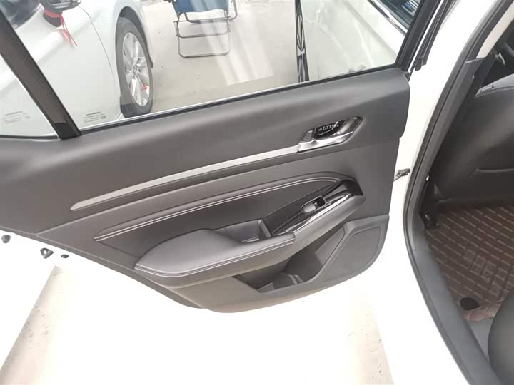 Фото 29 - Nissan Teana