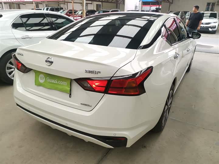 Фото 7 - Nissan Teana