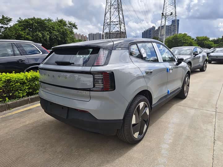 Фото 10 - Volvo EX30