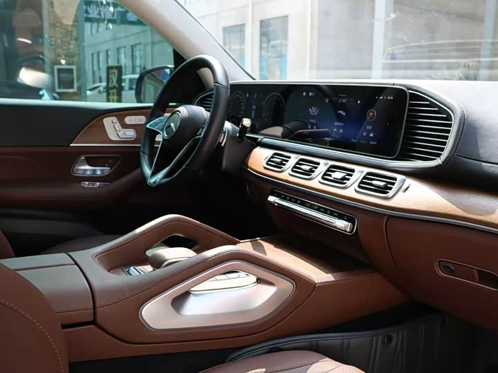 Фото 12 - Mercedes-Benz GLE-Class