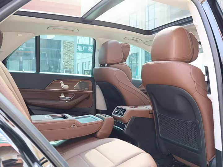 Фото 13 - Mercedes-Benz GLE-Class