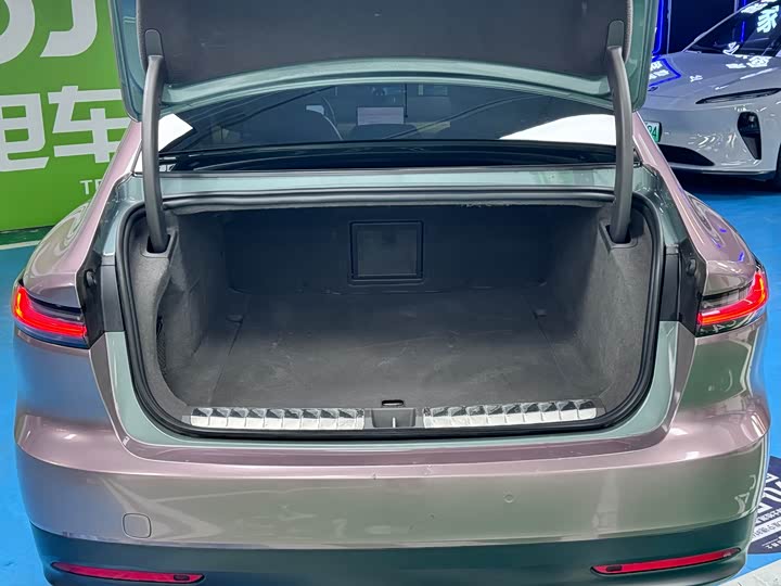 Фото 25 - Nio ET7