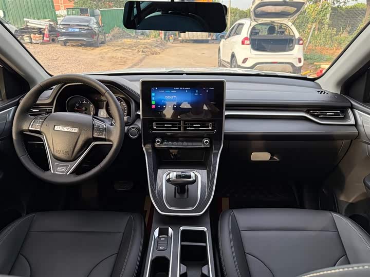 Фото 10 - Haval M6