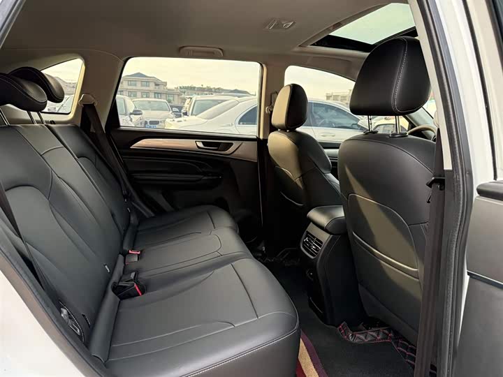 Фото 12 - Haval M6