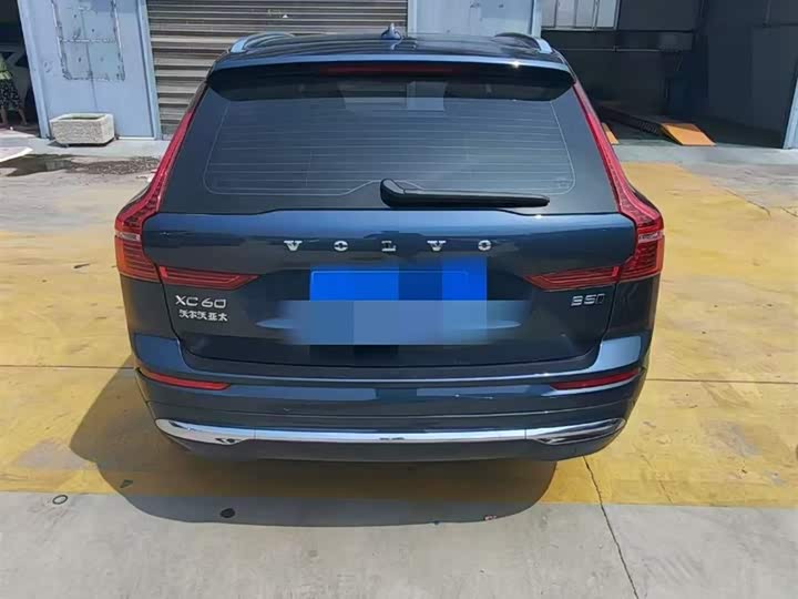 Фото 9 - Volvo XC60
